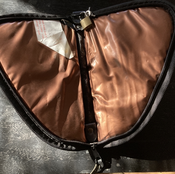 BOYT 10" Firearm/gun soft locking case Range - Picture 2 of 4